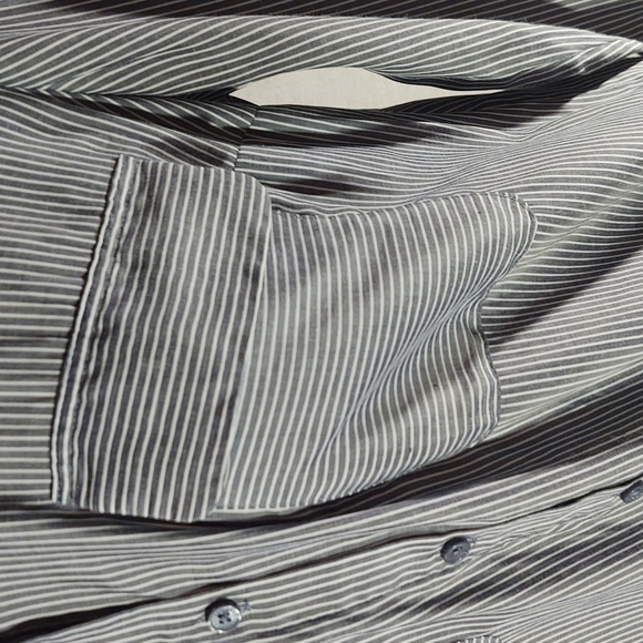 Express Grey and White Striped Button Down Shirt Sz M - Picture 4 of 11